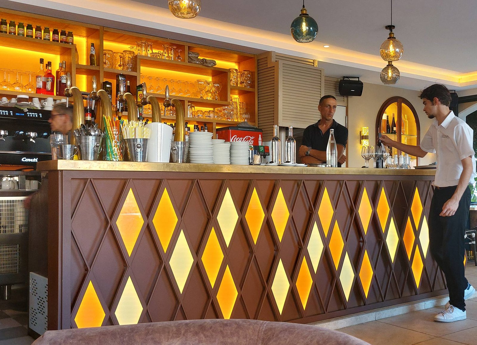 Comptoir brasserie grimaud Comptoir brasserie grimaud